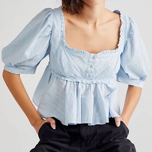 FREE PEOPLE LEAVE IT TO ME TOP CROPPED WITH PLEATING AT THE BOTTOM NWOT - Picture 3 of 7